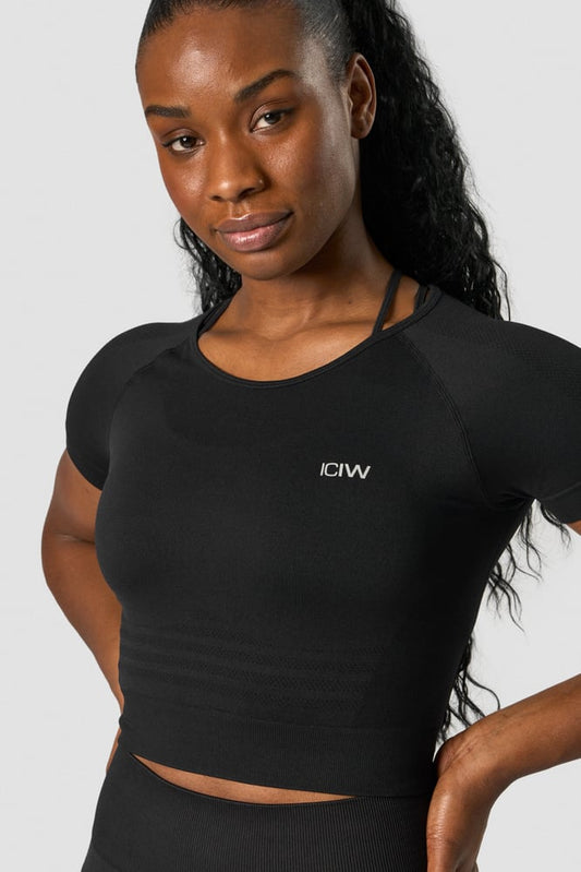 define seamless cropped t-shirt black wmn