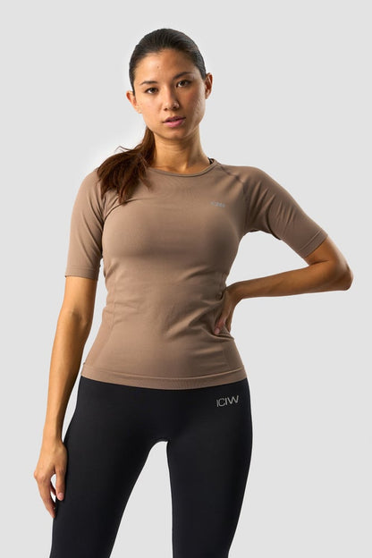 everyday seamless t-shirt mid sleeve desert sand