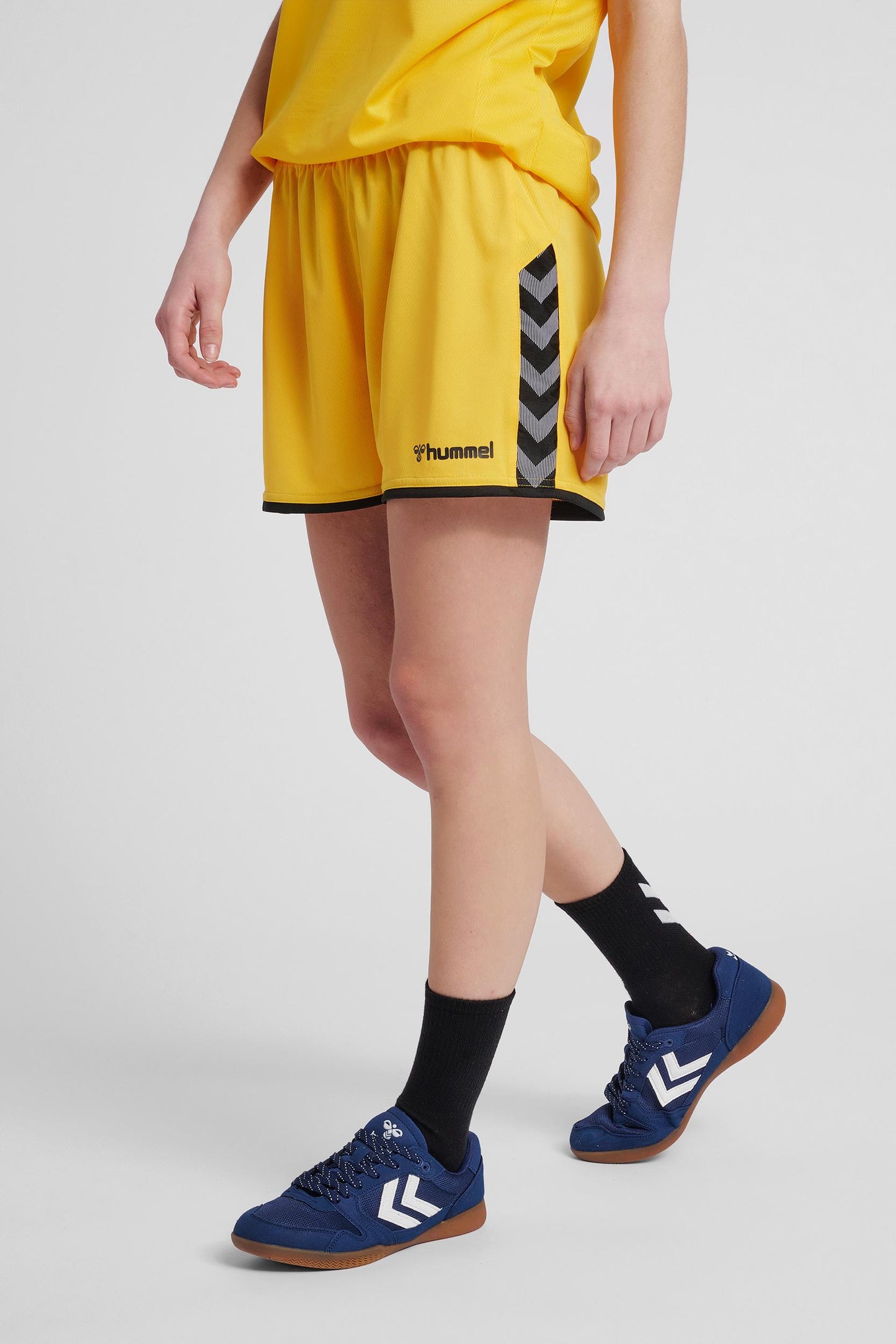 HUMMEL - Hmlauthentic Poly Shorts Woman - Sports Yellow/black