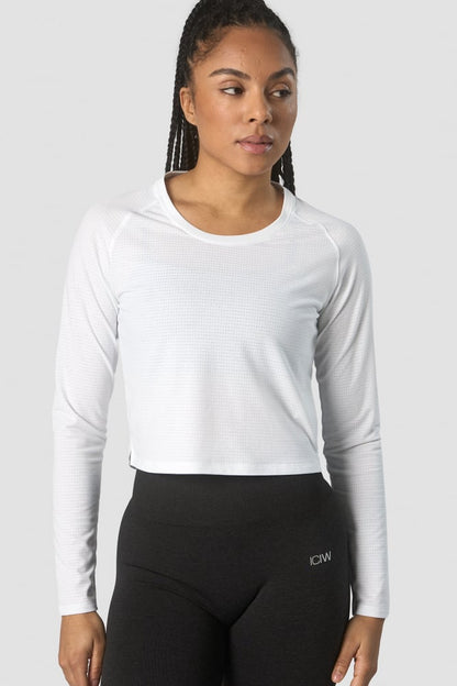 stride cropped long sleeve wmn white