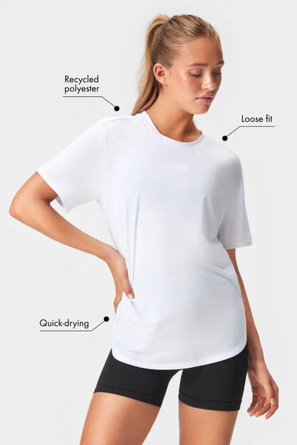 Relaxed Tee - for kvinde - STRONGER - Short Sleeves